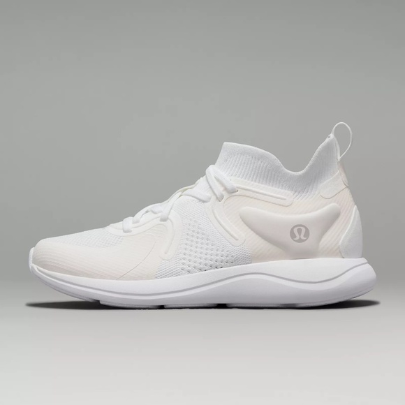 Women's Chargefeel 2 Mid Workout Shoe - Picture 3 of 13